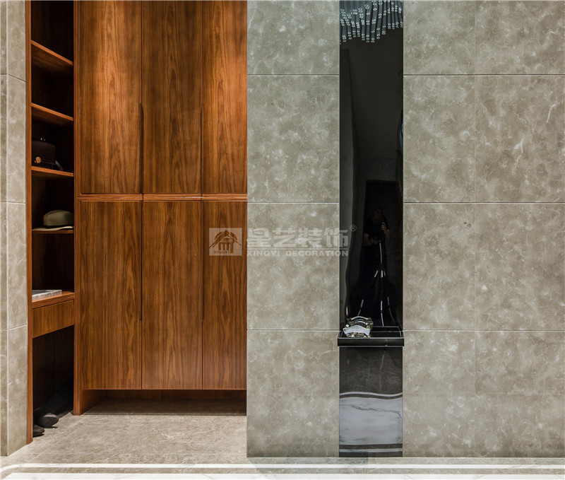 合景天俊229平衣帽間裝修實(shí)景圖