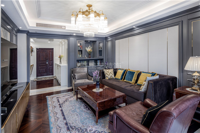 翡翠灣120平客廳裝修實(shí)景圖