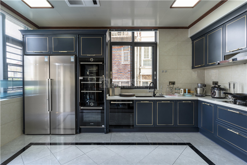 碧麗山莊450平別墅廚房裝修實(shí)景圖