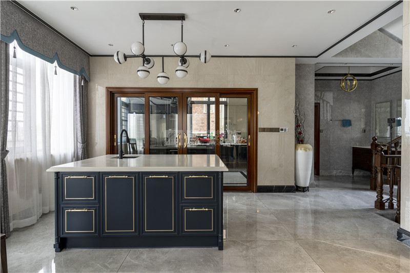 碧麗山莊450平別墅導(dǎo)臺(tái)裝修實(shí)景圖