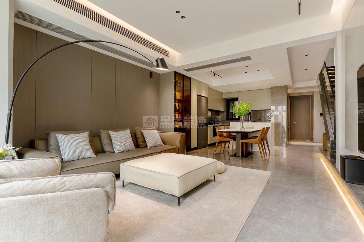 唐樾青山240平現代風格客廳裝修實景