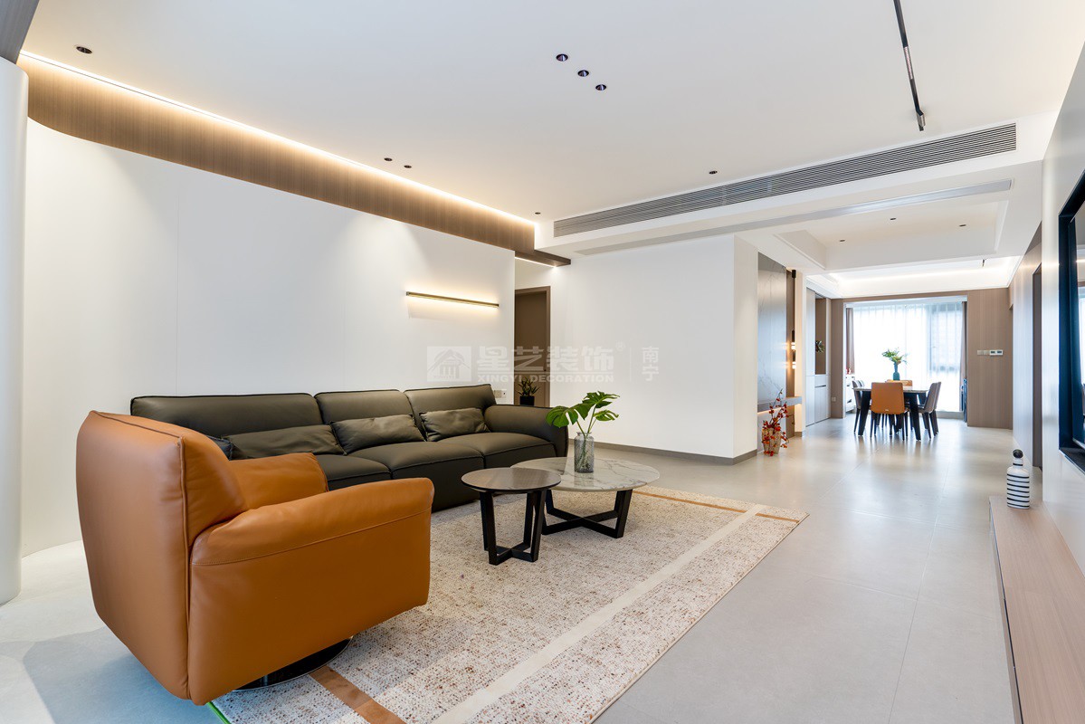 盛邦濱江府200平現(xiàn)代極簡(jiǎn)客廳裝修實(shí)景