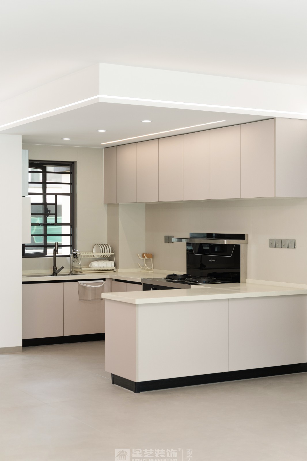 聯(lián)發(fā)臻境136平現(xiàn)代簡(jiǎn)約廚房實(shí)景