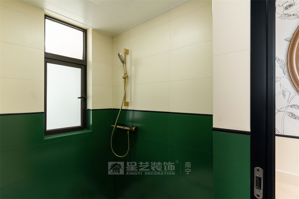 星海銀沙100平中古風衛(wèi)生間裝修實景