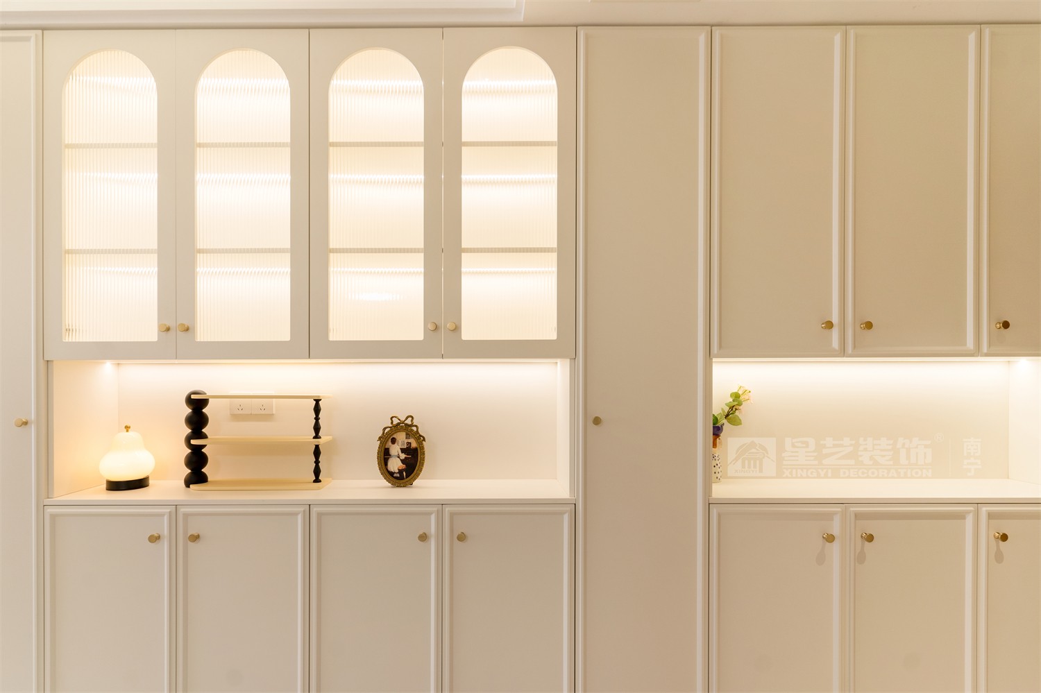 華潤西園悅府118平法式入戶裝修完工實(shí)景圖