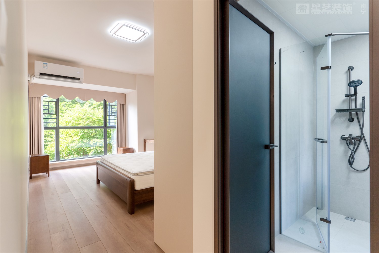 榮和中央公園110平現(xiàn)代簡約風(fēng)臥室裝修完工實景圖