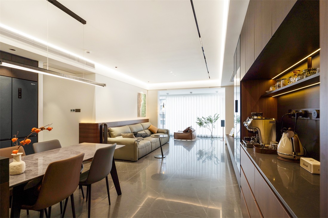 建發(fā)央著140平現(xiàn)代風(fēng)格客廳裝修完工實(shí)景