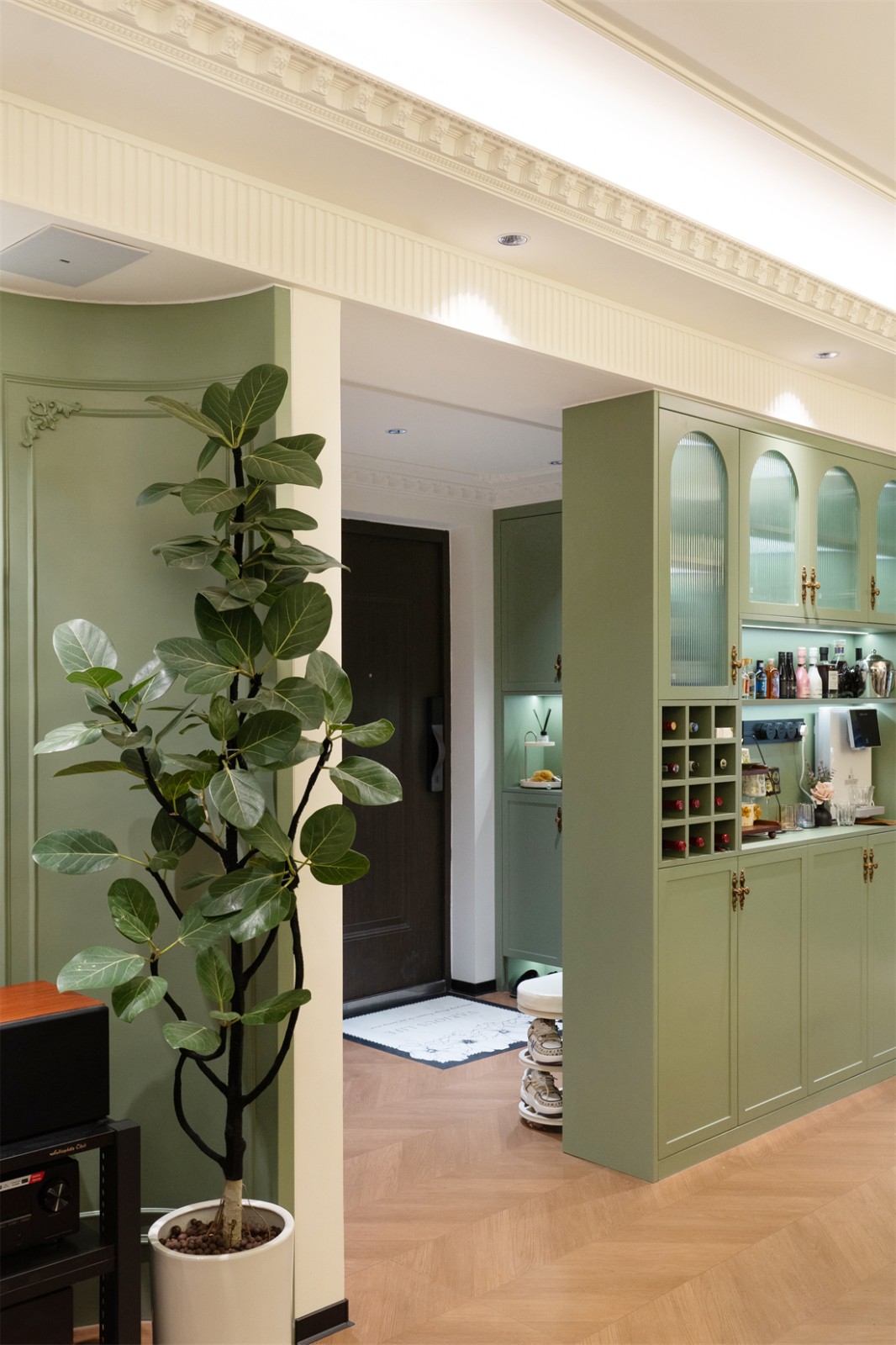 山漸青151平法式入戶裝修完工實(shí)景圖