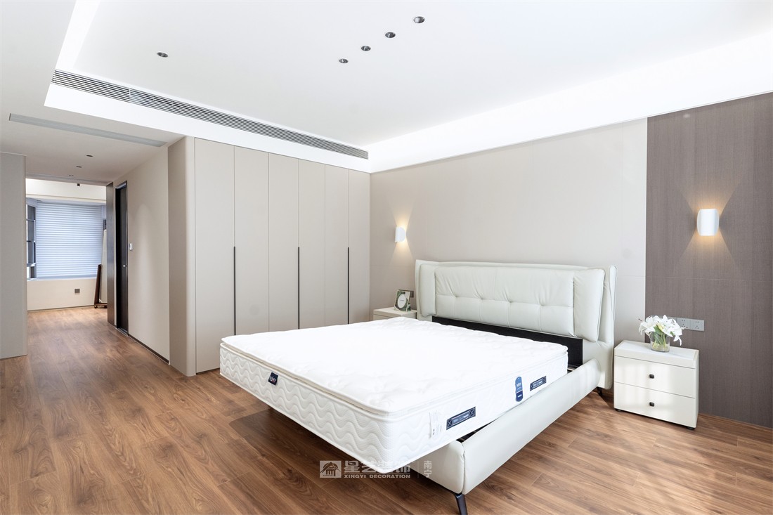 大唐臻觀196平現(xiàn)代簡約臥室裝修完工實(shí)景