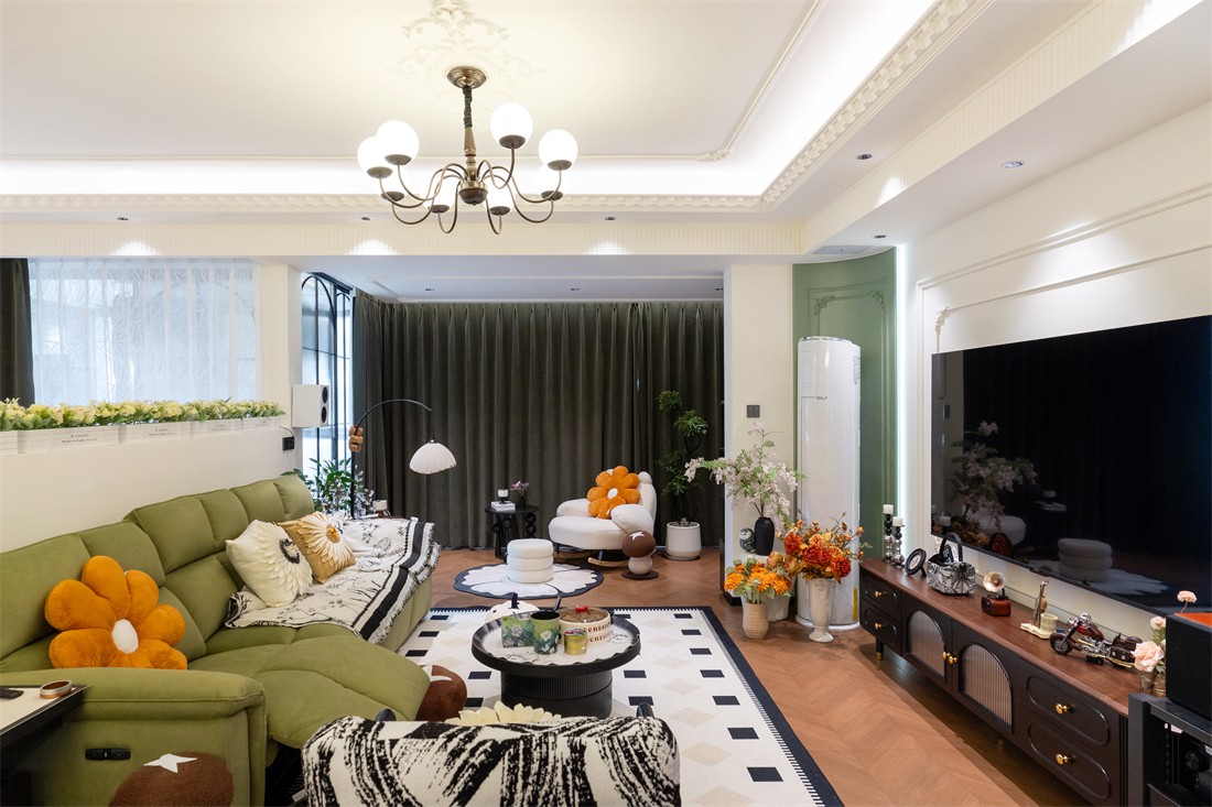 山漸青151平法式客廳裝修完工實(shí)景圖