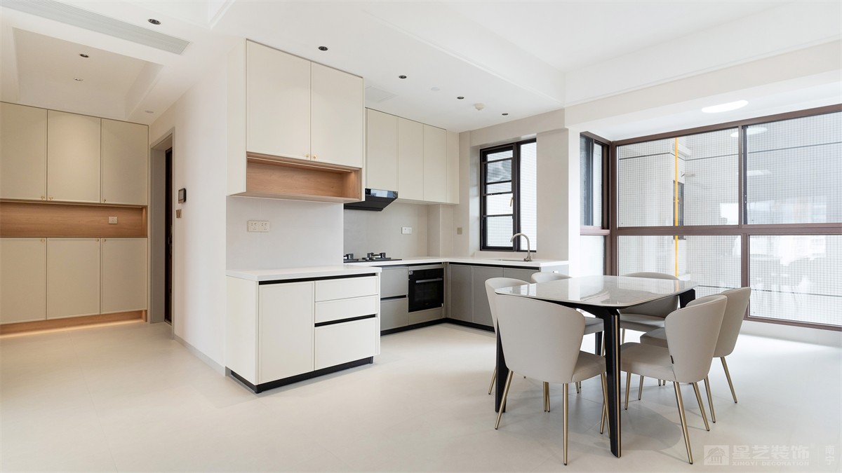 盛科城152平奶油風餐廳裝修完工實景圖