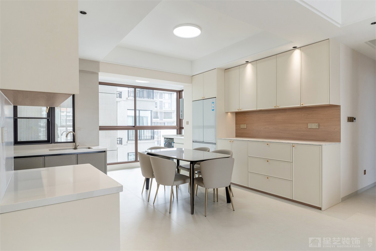 盛科城152平奶油風餐廳裝修完工實景圖