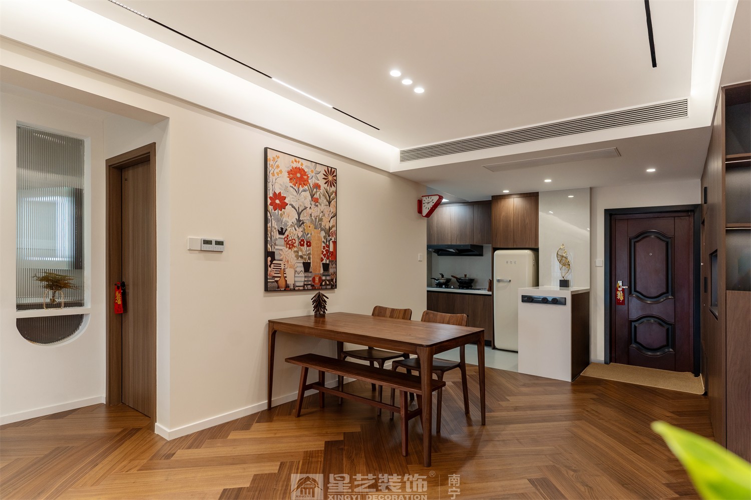 二中新民小區(qū)意式輕奢餐廳裝修完工實景圖