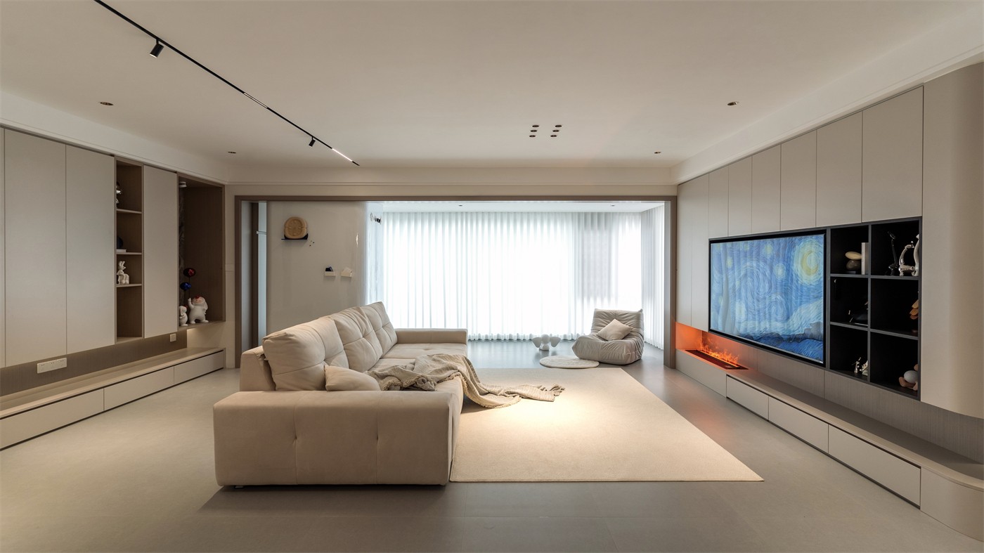 保利天悅臺143平現(xiàn)代風(fēng)格客廳裝修實景圖